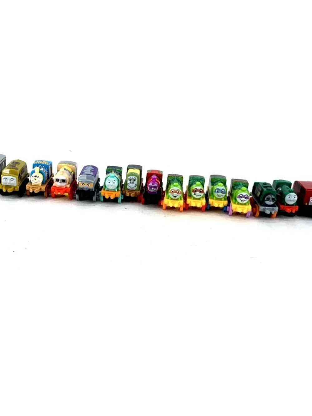 Micro Mini Trains Ninja Turtles Assorted 2012 Plastic Lot of 16